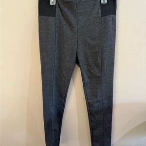 Simply Vera Vera Wang Gray and Black Leggings Comfortable Fit